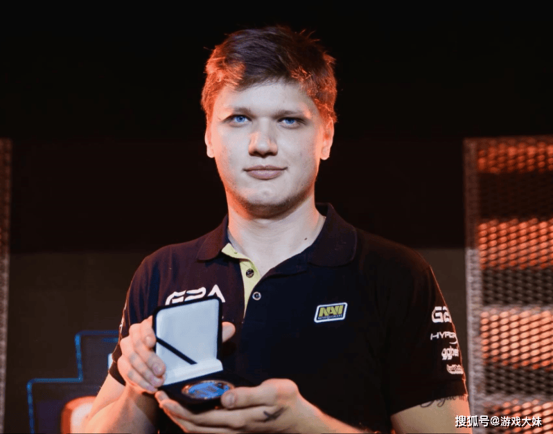 电竞圈出现离谱事件,选手比赛时突然缺席,跑去参加DOTA2比赛