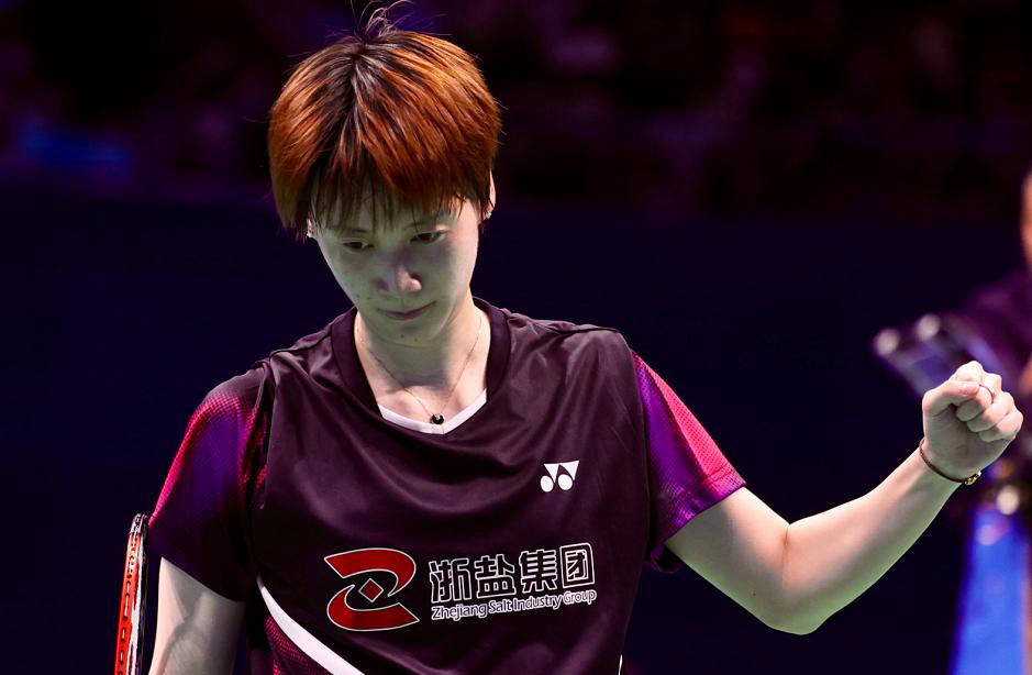 全运会羽毛球第二比赛日:陈雨菲轻取何冰娇,雅思组合开门红迎战黄东萍