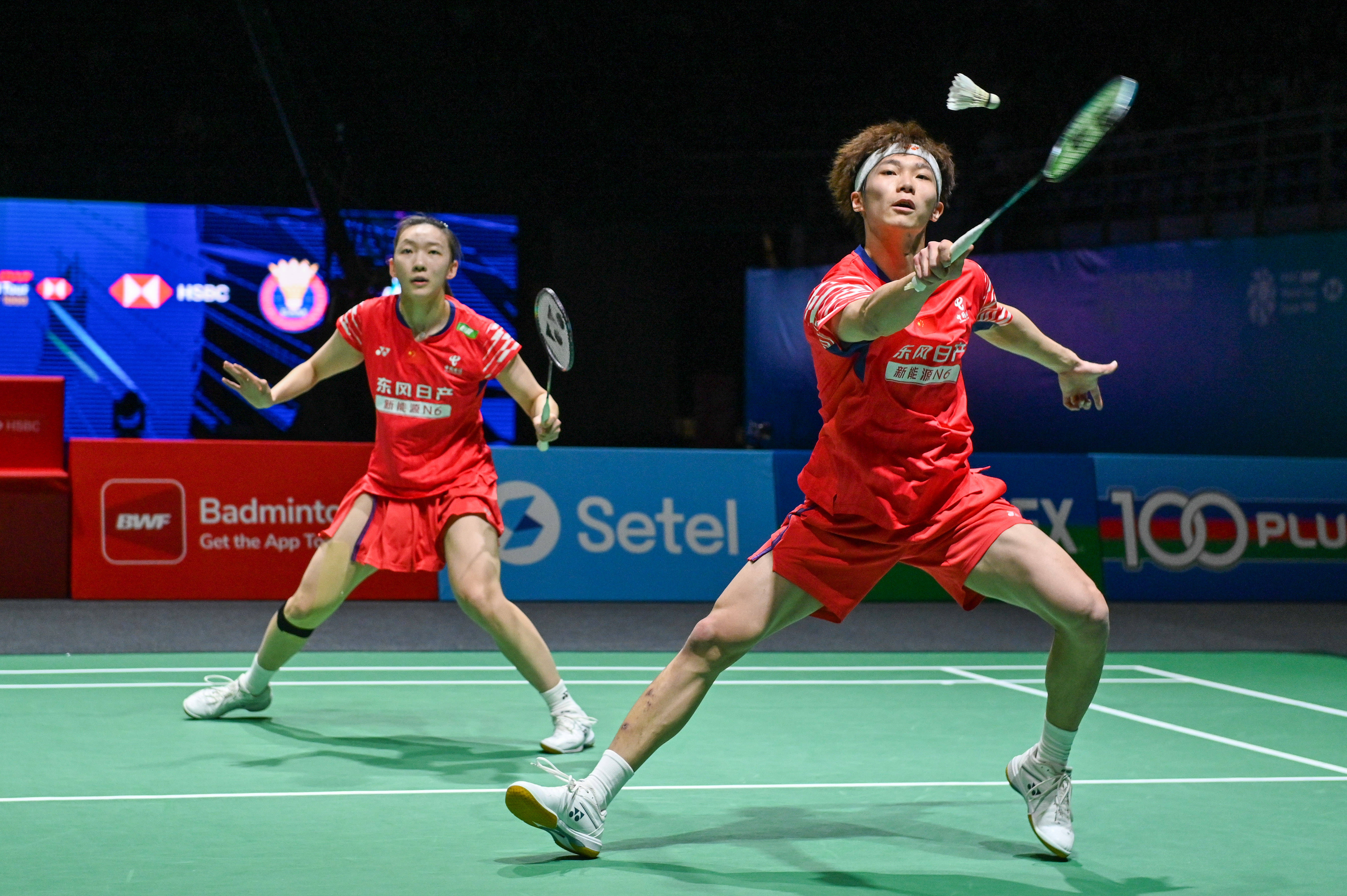 马来西亚羽毛球公开赛:蒋振邦/魏雅欣晋级决赛