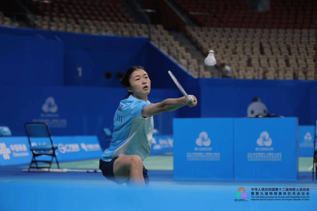 邛崃女孩站上羽毛球全国赛事领奖台